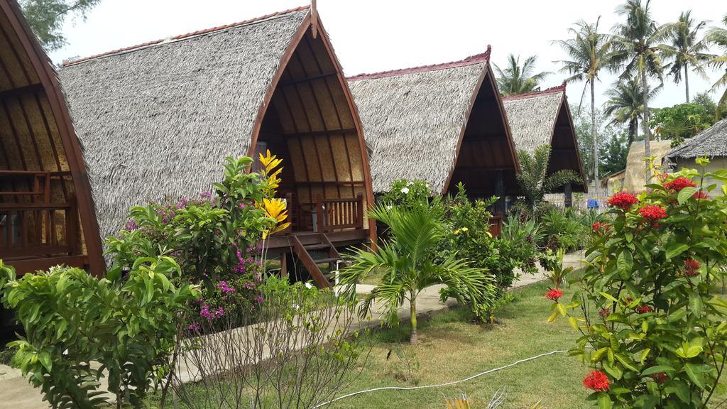 Отель Rose Bungalow Pemenang Экстерьер фото