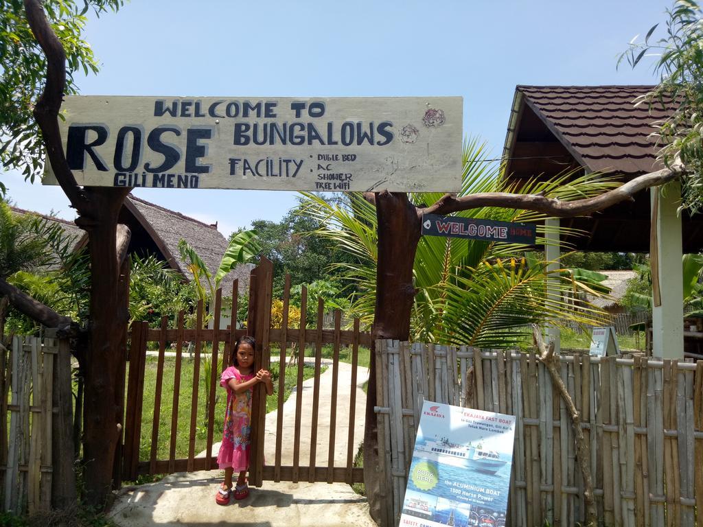 Отель Rose Bungalow Pemenang Экстерьер фото